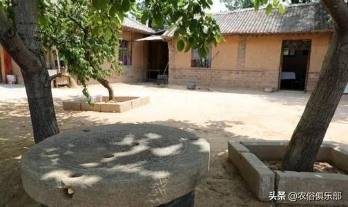 農村大門五字匾大全_大門朝南門頭按什么匾好_農村大門門頭匾效果圖