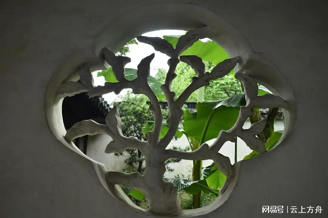 太和殿匾額對聯_愛新覺羅·溥杰臨洮縣臥龍寺匾額_匾額聯