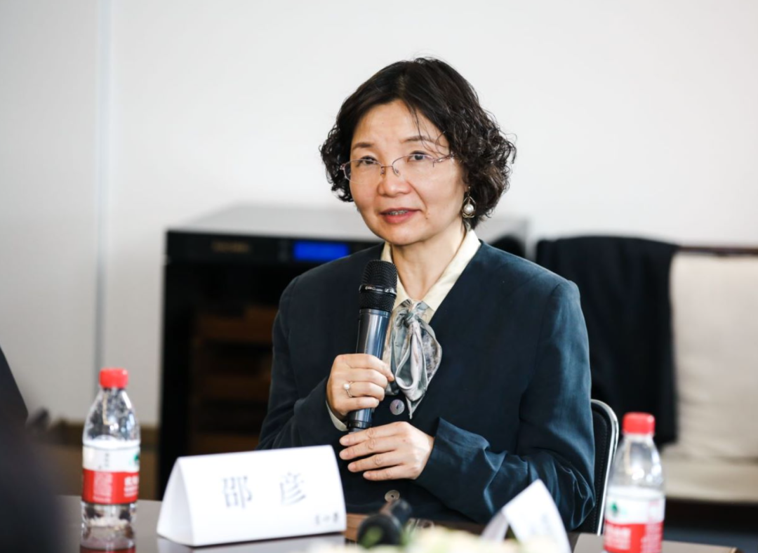 匾額鑒定真?zhèn)蝊如何鑒定老牌匾_鑒定真?zhèn)呜翌~怎么寫