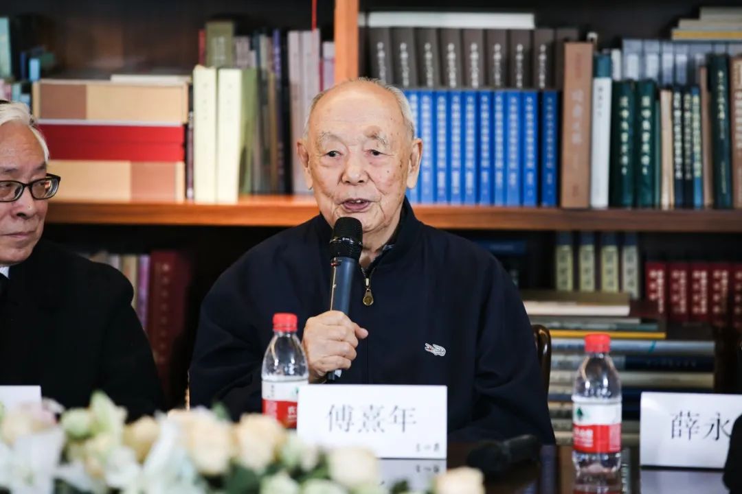 如何鑒定老牌匾_匾額鑒定真?zhèn)蝊鑒定真?zhèn)呜翌~怎么寫