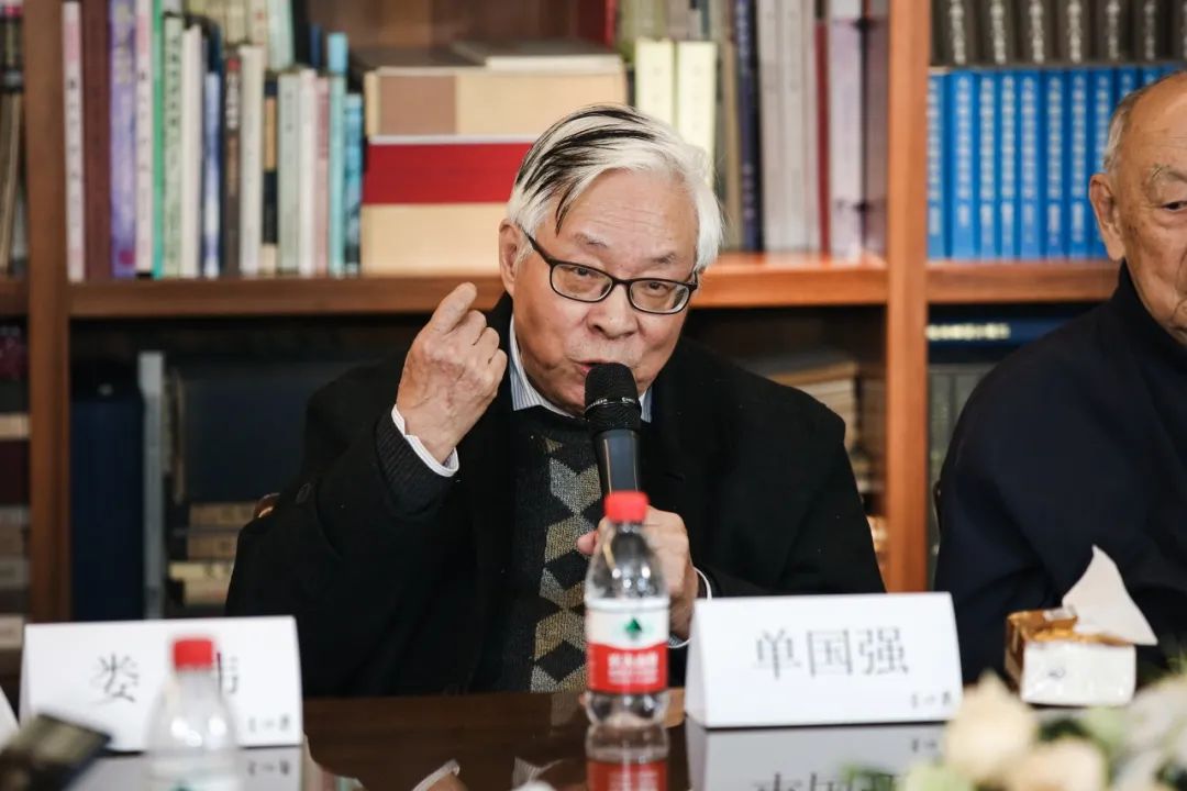 匾額鑒定真?zhèn)蝊如何鑒定老牌匾_鑒定真?zhèn)呜翌~怎么寫