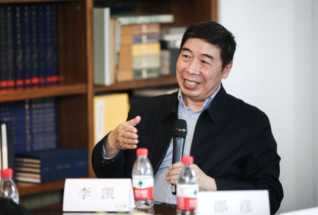 鑒定真?zhèn)呜翌~怎么寫_匾額鑒定真?zhèn)蝊如何鑒定老牌匾