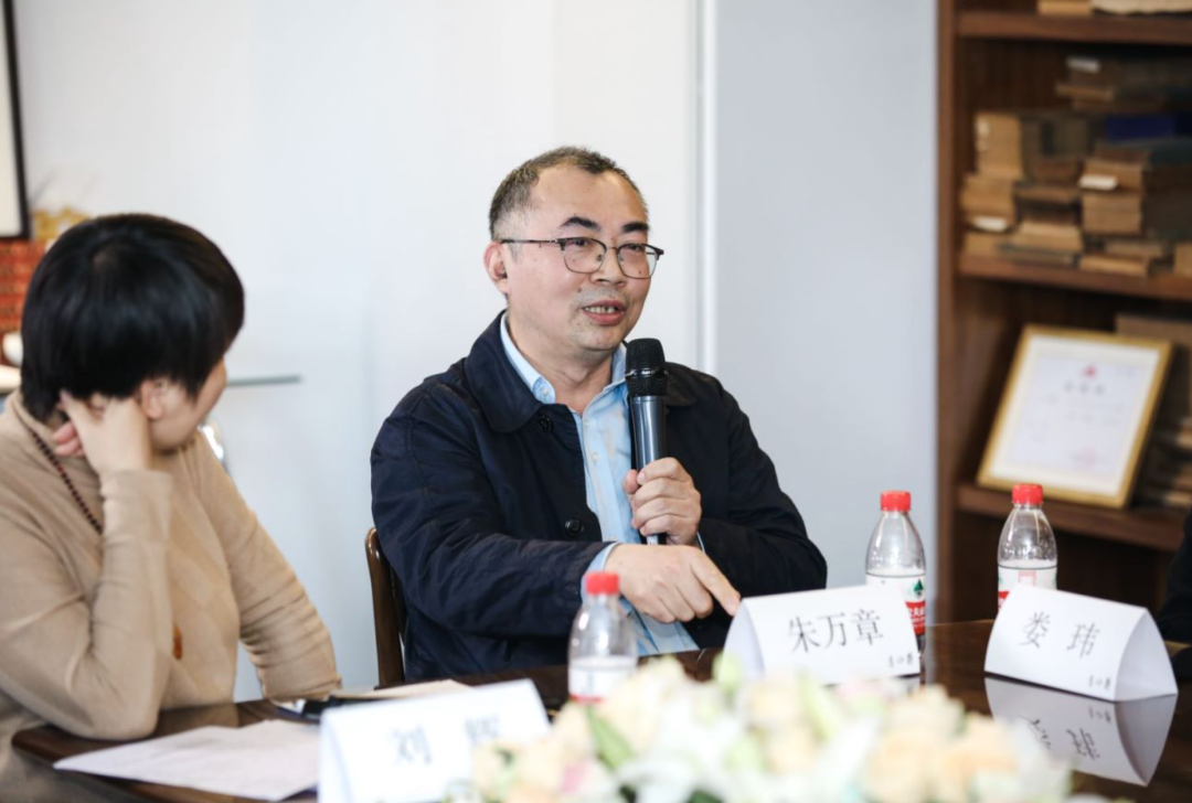 如何鑒定老牌匾_匾額鑒定真?zhèn)蝊鑒定真?zhèn)呜翌~怎么寫