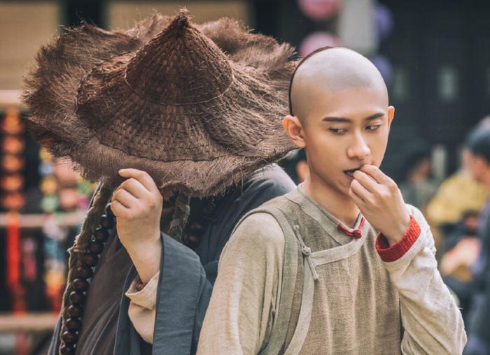 太和殿的匾額_太和殿匾額是誰寫的_鰲拜匾額