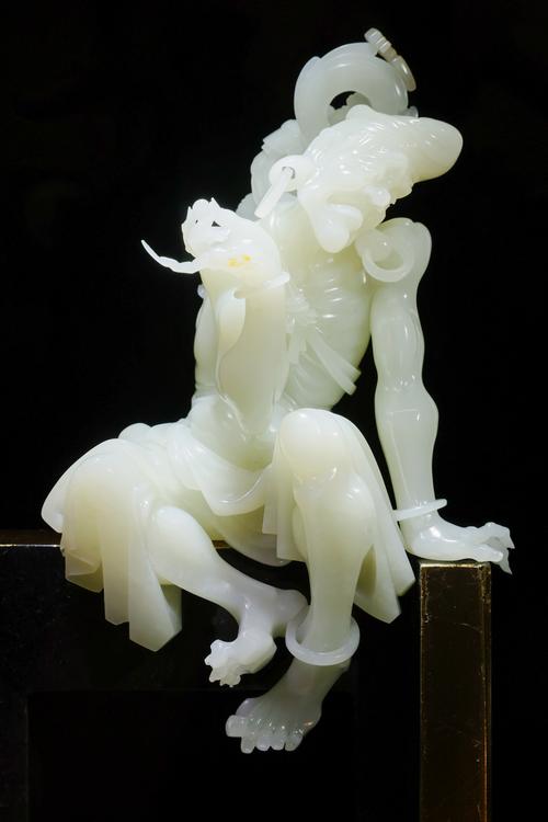 水仙雕刻和不雕刻區別_怎么雕刻_機器雕刻和手工雕刻