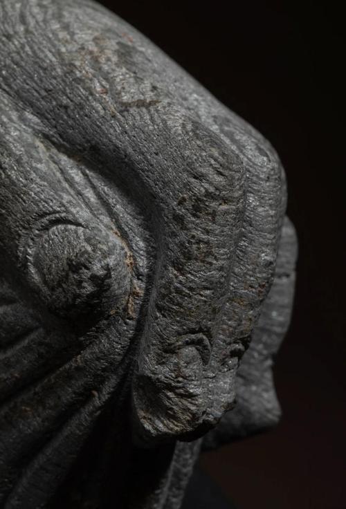 印度雕刻藝術(shù)_雕刻印度藝術(shù)特點(diǎn)_古印度雕刻