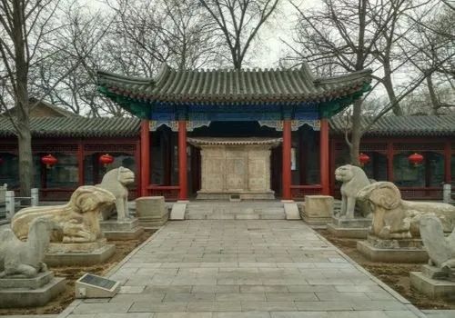 浮雕和圓雕有什么區別_浮雕和圓雕的區別_浮雕與圓雕特點有何不同