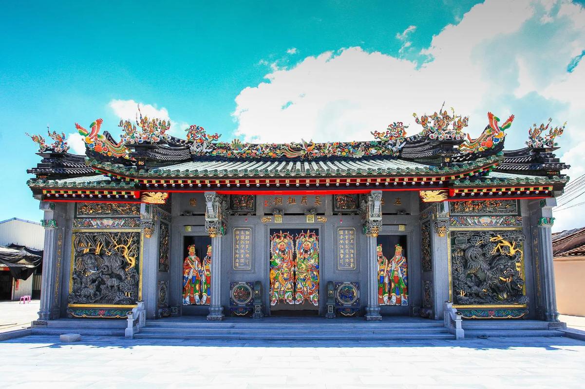 潮汕古建筑結構特點_什么是好的木雕工藝_潮汕建筑裝飾藝術
