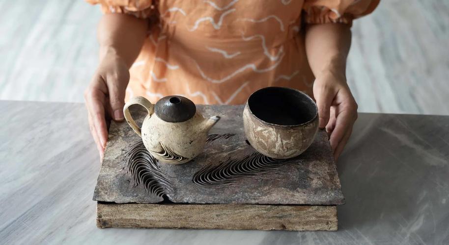 現(xiàn)代生活中的傳統(tǒng)手工藝_傳統(tǒng)手工藝品魅力_工藝品有哪些