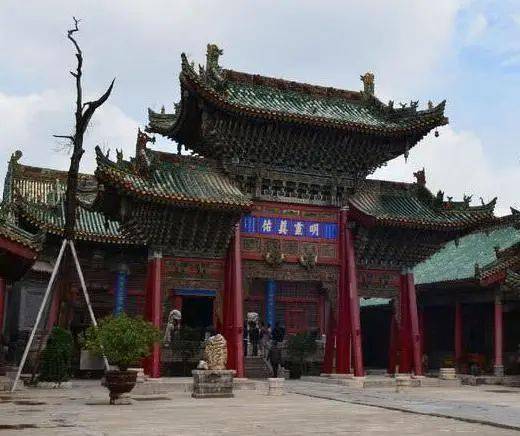 秦漢時期題字牌匾額_古建筑匾額文化_匾額披紅花