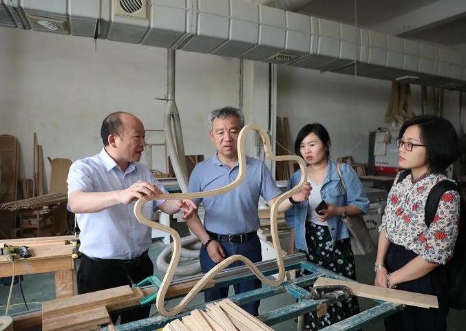 竹板材_慶元竹材彎曲技術_竹材彎曲柔韌性測試方法