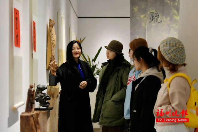 80后根雕藝術家張微_中國根雕之鄉_福州倉山區根雕藝術展