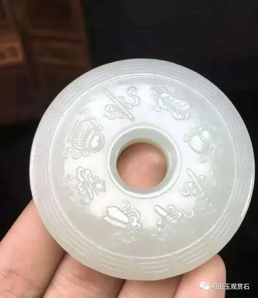手把件雕刻自學(xué)圖樣_玉雕人物寓意_翡翠財神寓意