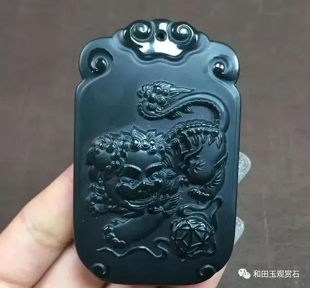玉雕人物寓意_手把件雕刻自學(xué)圖樣_翡翠財神寓意