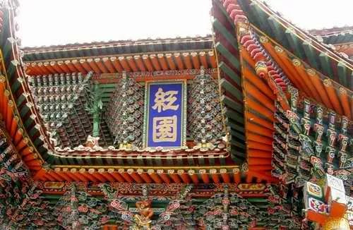 甘肅白塔寺川木匠_河湟地區(qū)木雕技藝_吉祥傳統(tǒng)木雕圖案