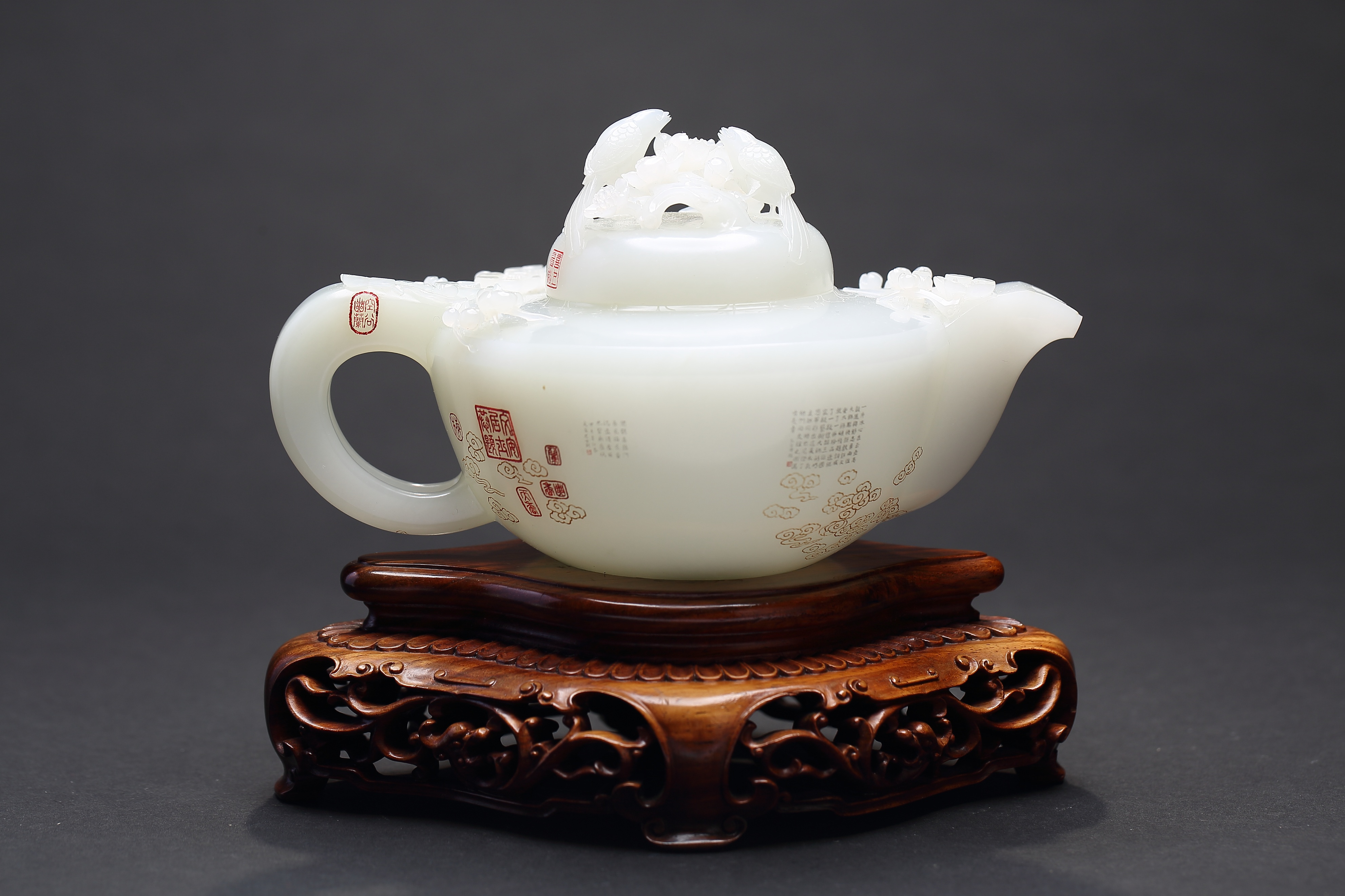 彭志勇玉雕藝術(shù)風(fēng)格_玉雕工藝_彭志勇玉雕工作室