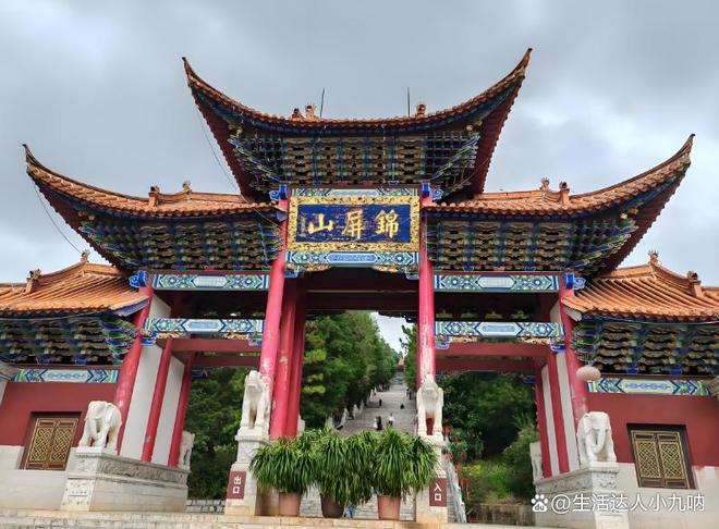 閬中十大必去景點_閬中古城美食攻略_閬中匾額的特點